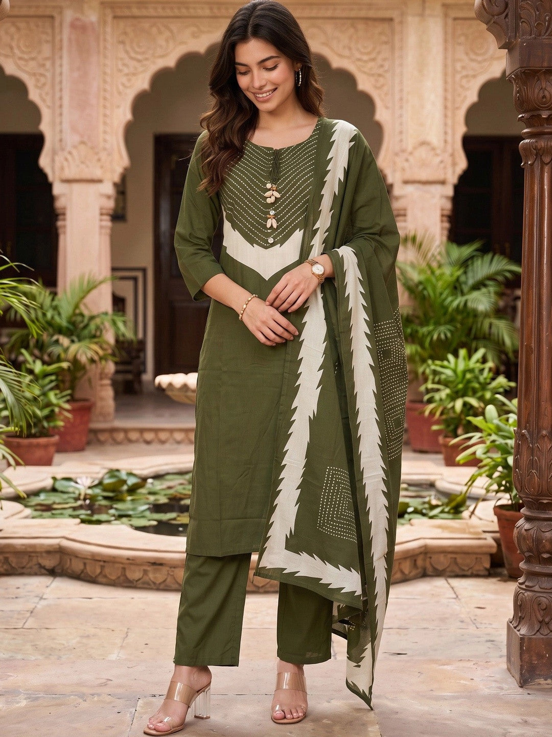 Women Ethnic Motifs Embroidered Regular Thread Work Pure Cotton Kurta with Trousers & With Dupatta