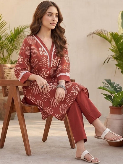 Red Women Printed Regular Kurta with Trousers