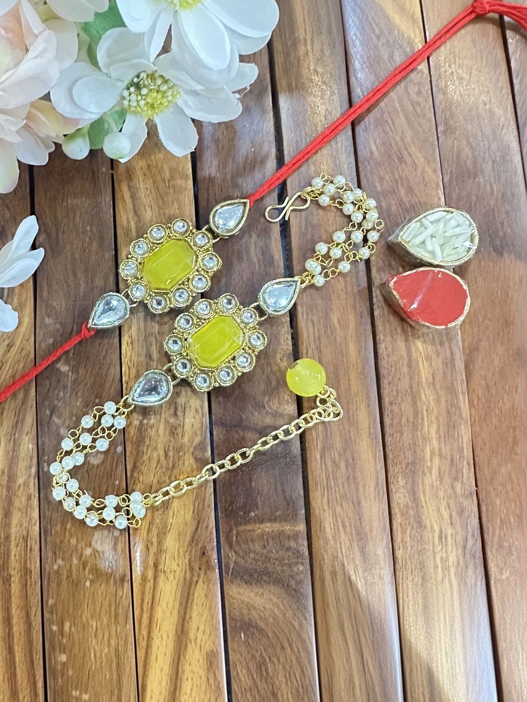 Dhiyona Rakhi