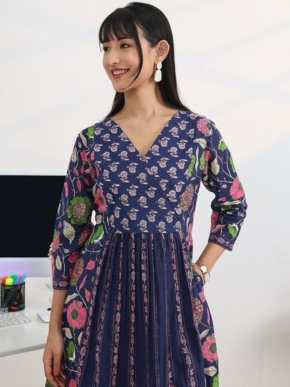 Women Floral Printed Panelled Kurta with Trousers & With Dupatta