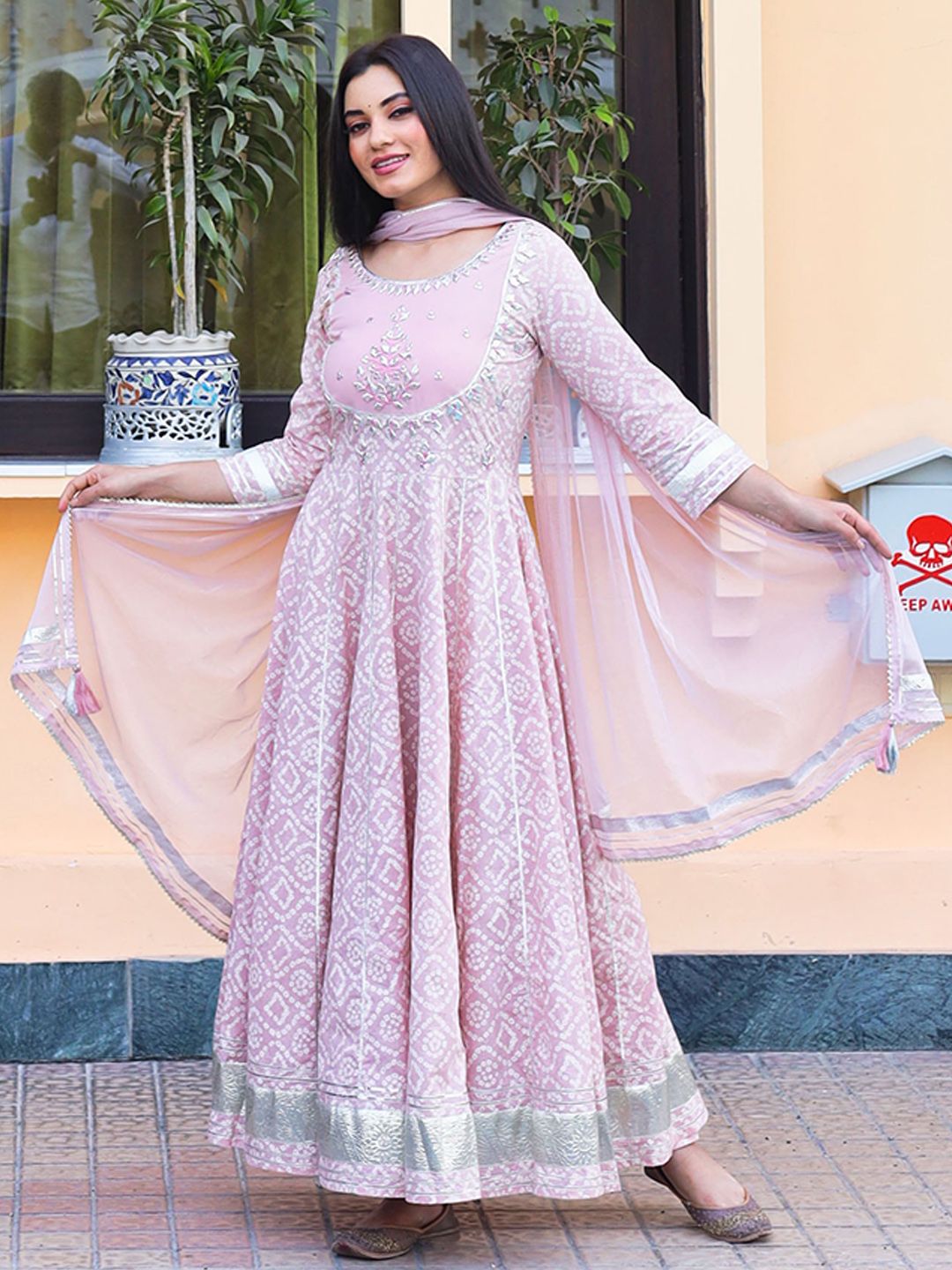 Dhiyona KL Bandhani Printed Gotta Patti Pure Cotton Kurta With Trousers & Dupatta