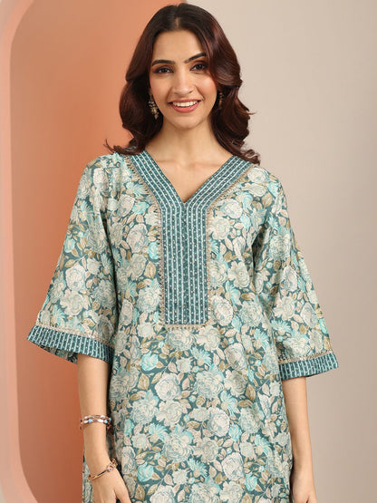 Women Floral Printed Regular Gotta Patti Kurti with Dhoti Pants