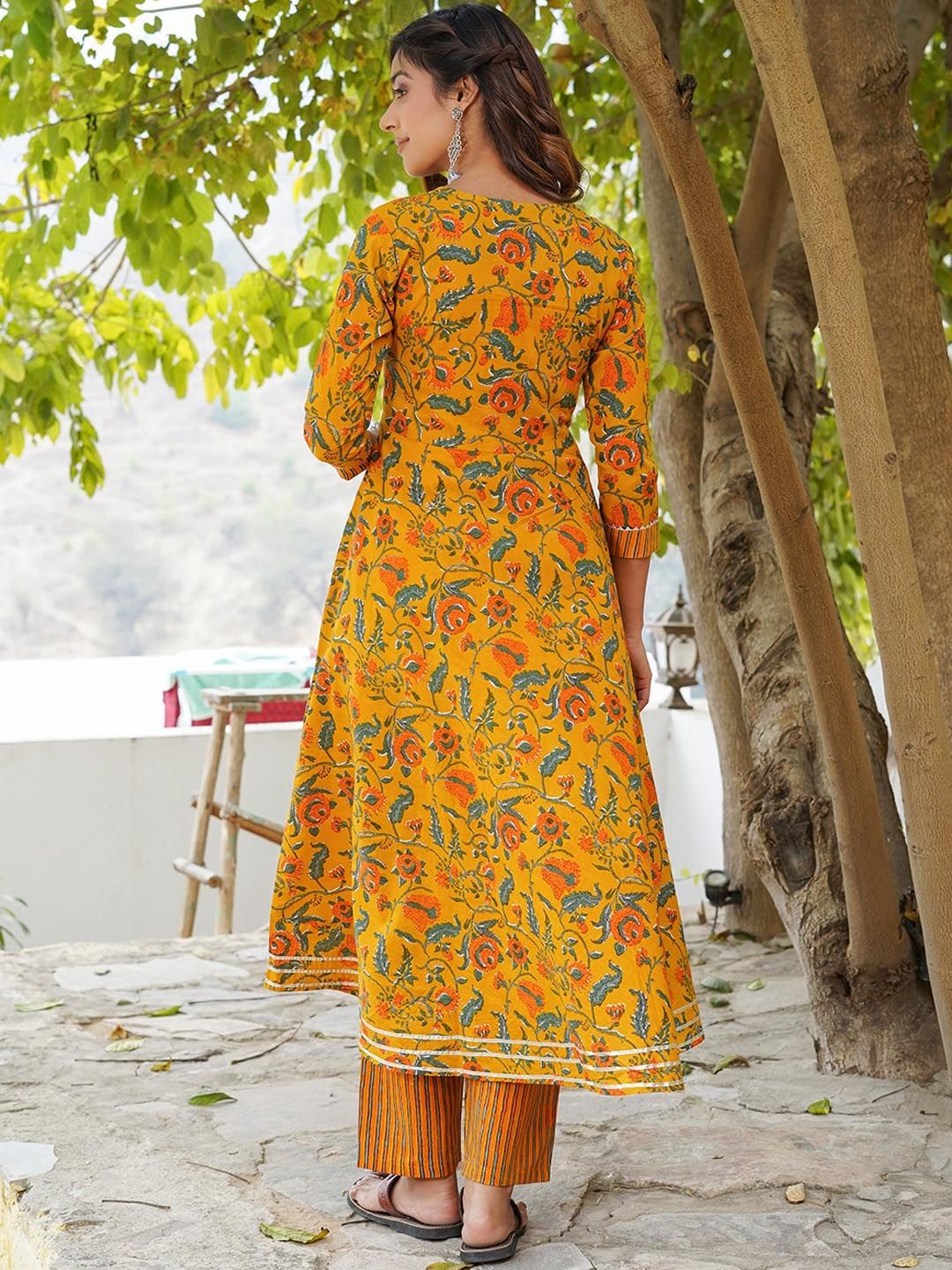 Dhiyona KL Floral Printed Gotta Patti Pure Cotton Kurta with Trousers & Dupatta