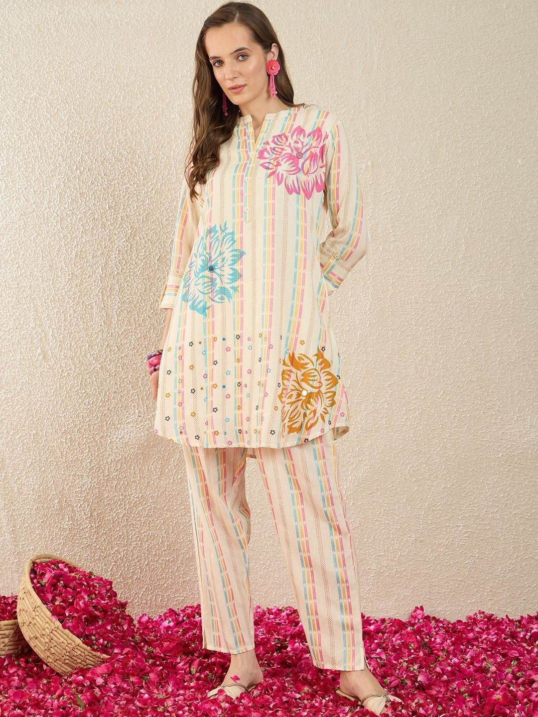 Dhiyona IE Printed Mandarin Collar Three-Quarter Sleeves Top With Trousers