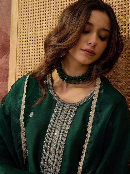Embroidered Round Neck Kurta & Trousers Kurta Set
