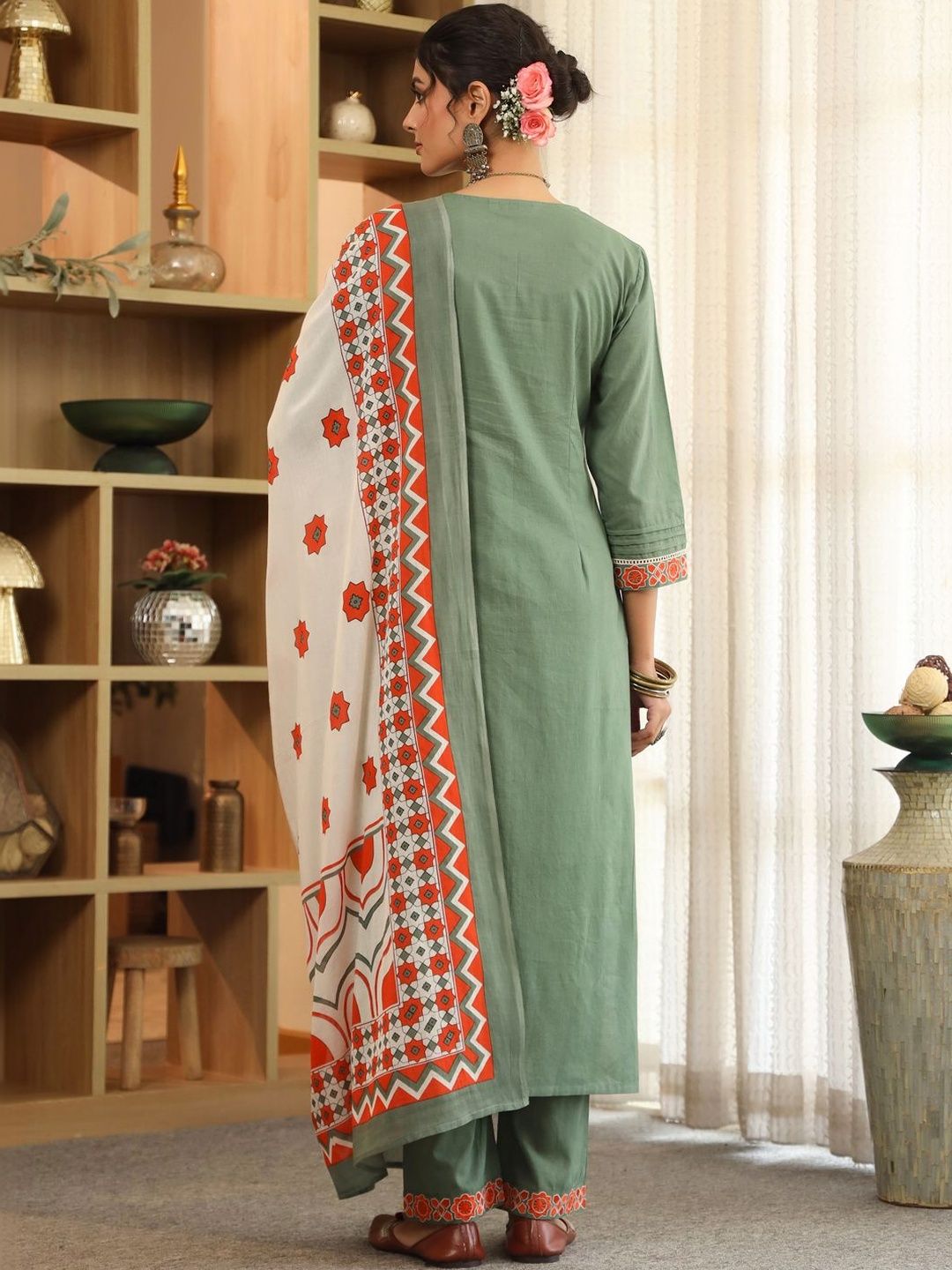 Dhiyona RR Women's Ethnic Motifs Yoke Design Regular Thread Work Pure Cotton Kurta with Trousers & With