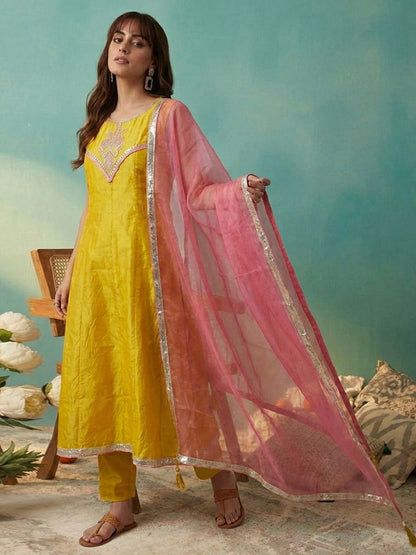 Dhiyona CH Women Ethnic Motifs Embroidered Regular Sequinned Kurta with Trousers & With Dupatta