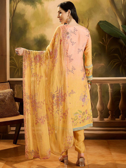 Women Embroidered Kurta Set