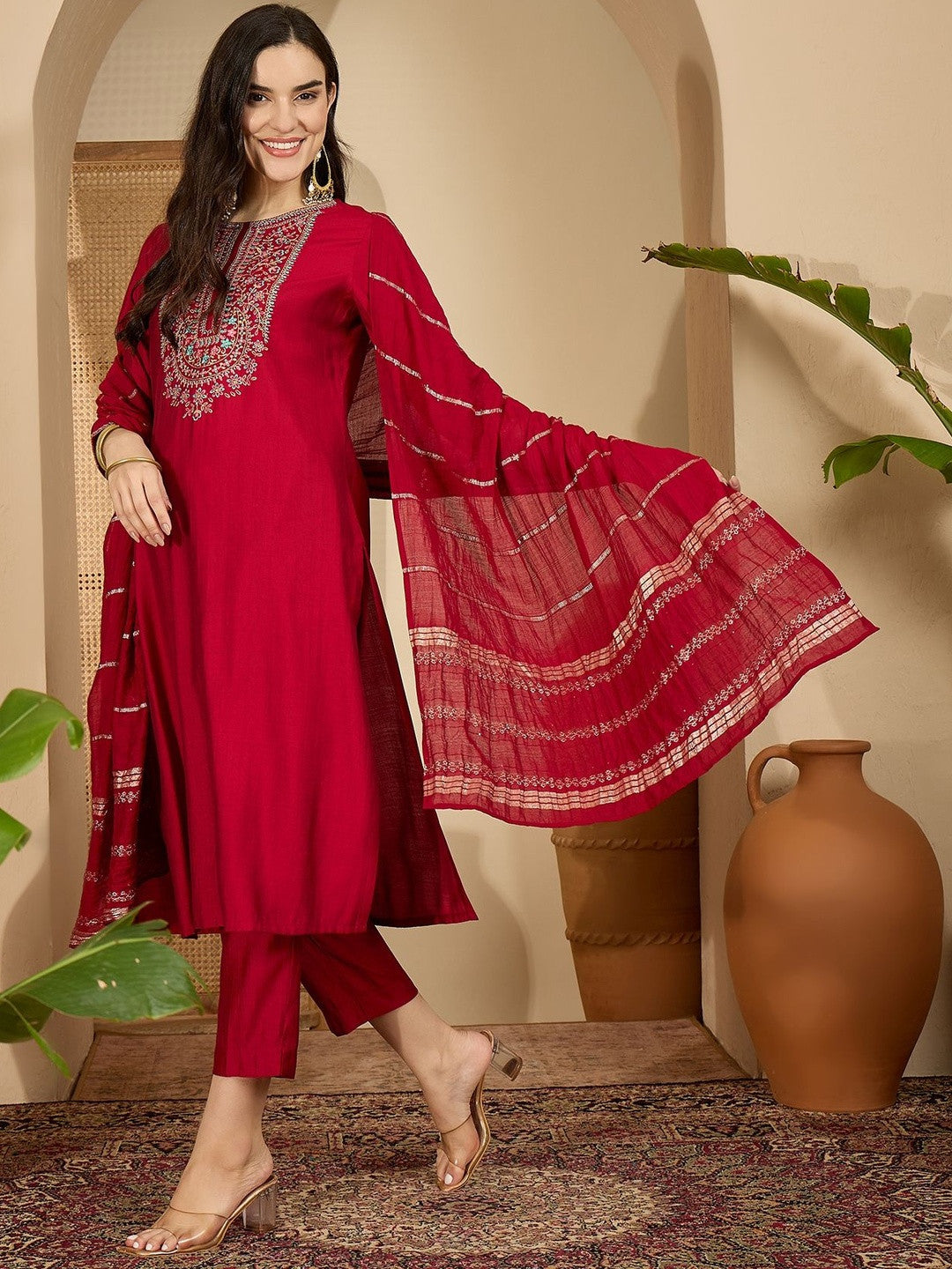 Floral Embroidered Round Neck Thread Work Kurta With Trousers & Dupatta