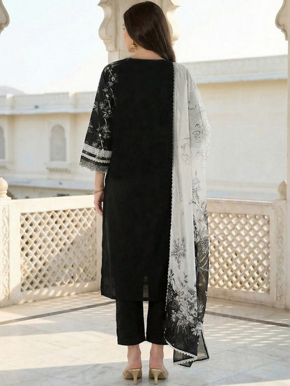 Women Floral Actual Embroidery Regular Thread Work Pure Cotton Kurta Set