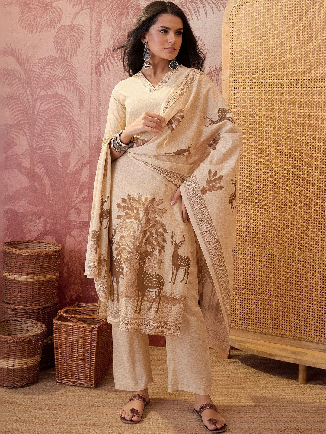 Women Animal Printed Regular Pure Cotton Kurta with Trousers & With Dupatta