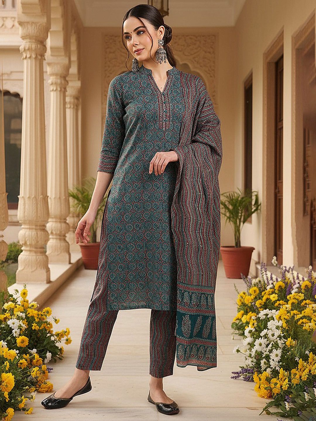 Dhiyona KL Ethnic Motifs Printed Mandarin Collar Kurta With Trousers & Dupatta