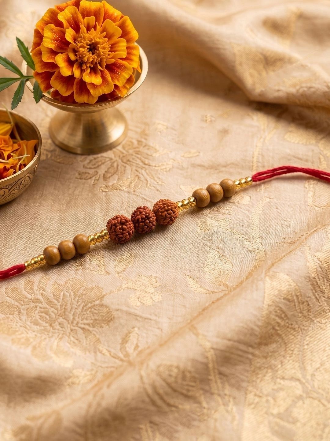 Dhiyona Rakhi