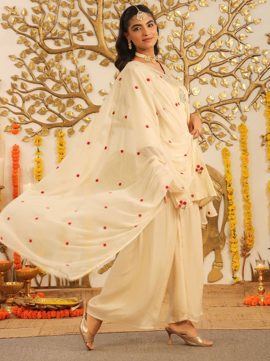 Dhiyona SC Floral Embroidered Straight Sharara Set with Dupatta