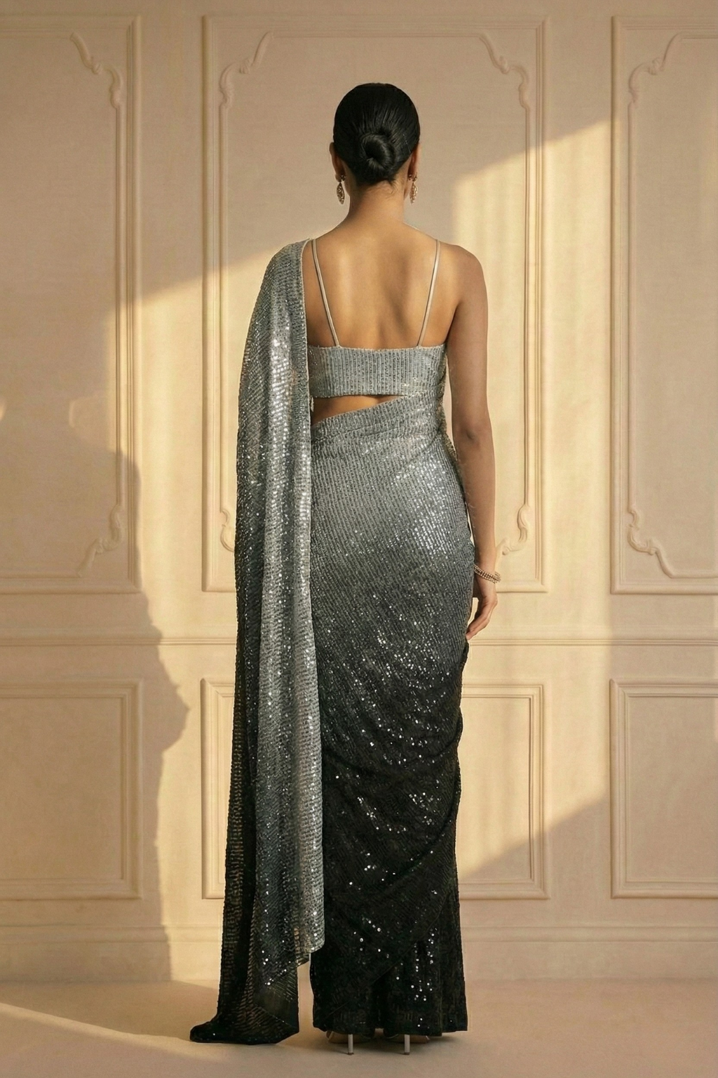 Dhiyona ST Black and Grey Ombre' Knitted Sequin Saree with Blouse Fabric