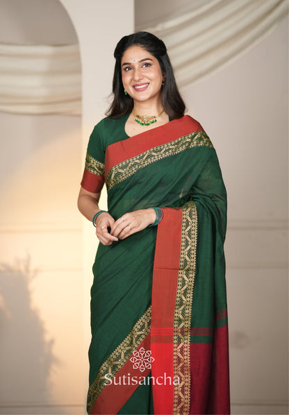 Dhiyona SS The Weaver's Touch: Pure Bengal Cotton Saree with Timeless Appeal