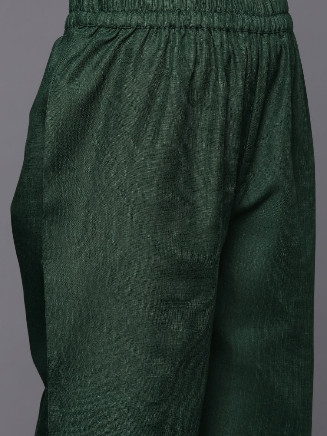 Dhiyona VR Women's Green Embroidered Long & Flared Sleeves Kurta With Tonal Bottom