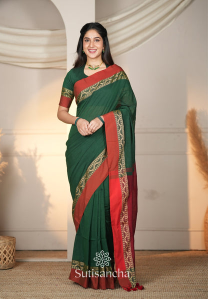 Dhiyona SS The Weaver's Touch: Pure Bengal Cotton Saree with Timeless Appeal