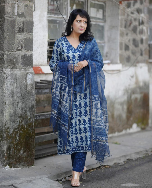 Women Blue Straight Kurta And Pant Set With Dupatta