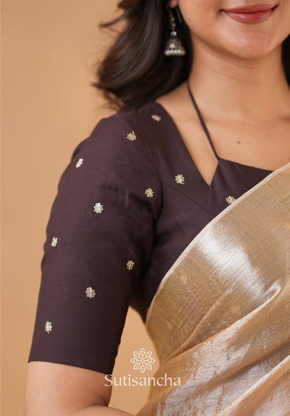 Dhiyona SS Ivory Gold Horizon – Flowing with Regal Charm