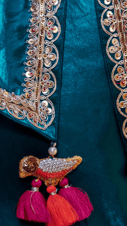 Dhiyona KM Women The Peacock Blue Tissue Silk Saree