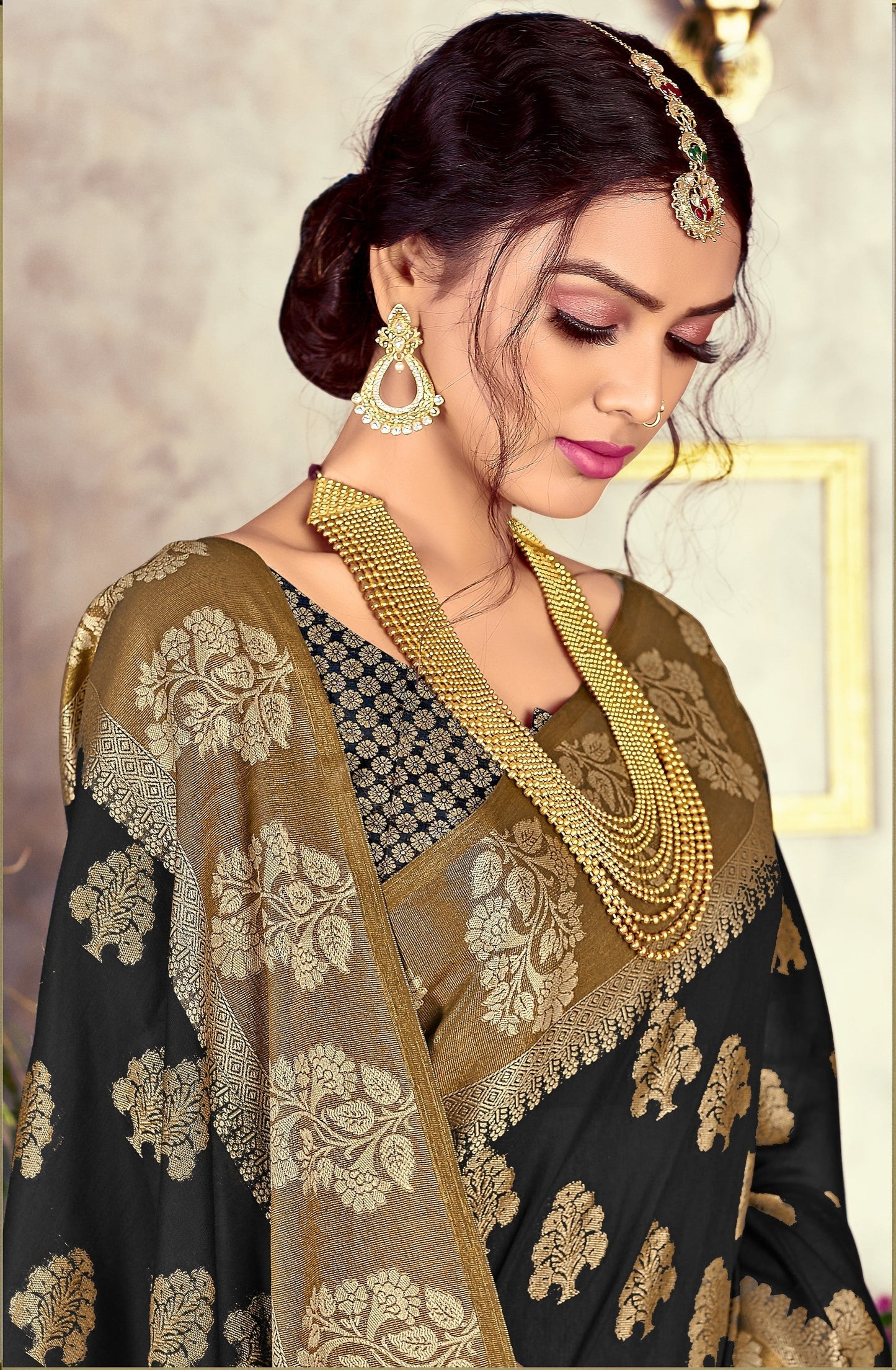 Dhiyona GR Women's GJ Black Diamond Pitch Black Zari Woven Design Cotton Blend Saree