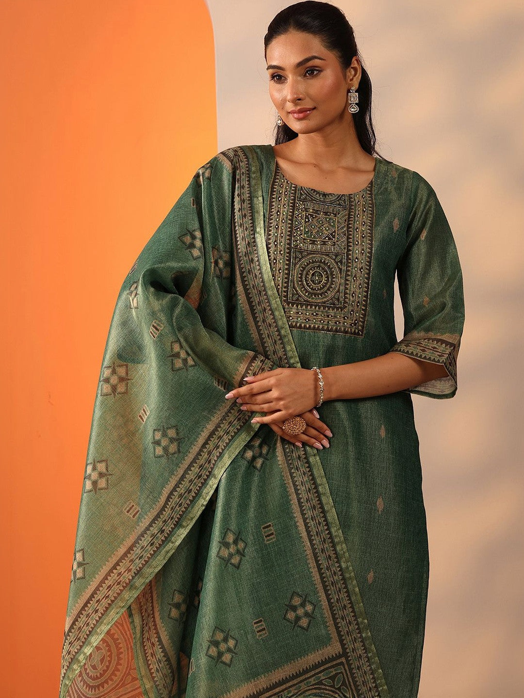 Women Ethnic Motifs Embroidered Regular Thread Work Kurta with Trousers & With Dupatta