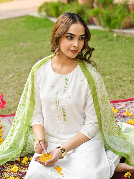 Dhiyona KL Women Embroidered Regular Mirror Work Kurta with Trousers & With Dupatta