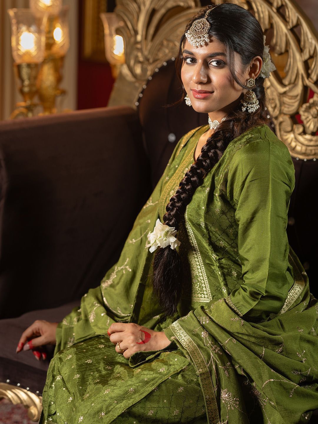 Dhiyona IE Embroidered Regular Round Neck Straight Kurta With Trousers & Dupatta