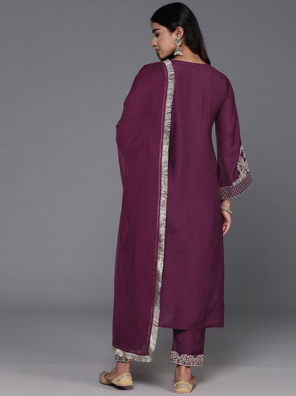 Dhiyona VA Women'sV-Neck Ethnic Motifs Embroidered Regular Kurta Set