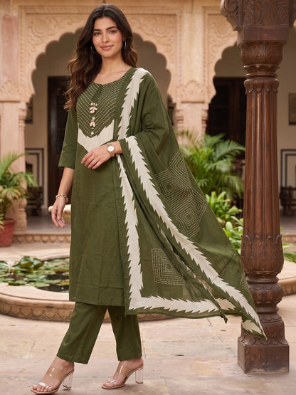 Women Ethnic Motifs Embroidered Regular Thread Work Pure Cotton Kurta with Trousers & With Dupatta