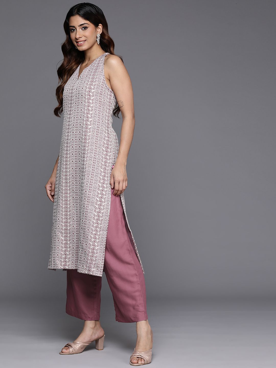 Mauve Mauve Floral Woven Design Sleeveless Straight Kurta with Palazzos