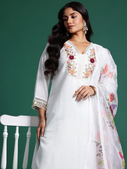 Dhiyona Women's Plus Size Floral Embroidered Beads & Stones Kurta with Trousers & With Dupatta