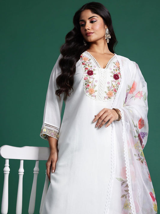 Dhiyona Women's Plus Size Floral Embroidered Beads & Stones Kurta with Trousers & With Dupatta