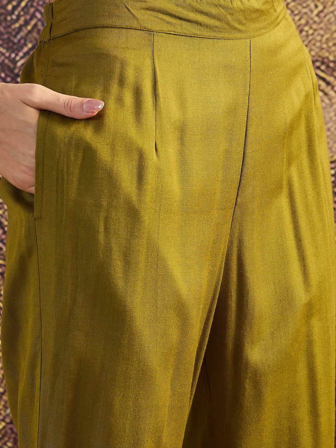 Yoke Design Straight Kurta With Trousers