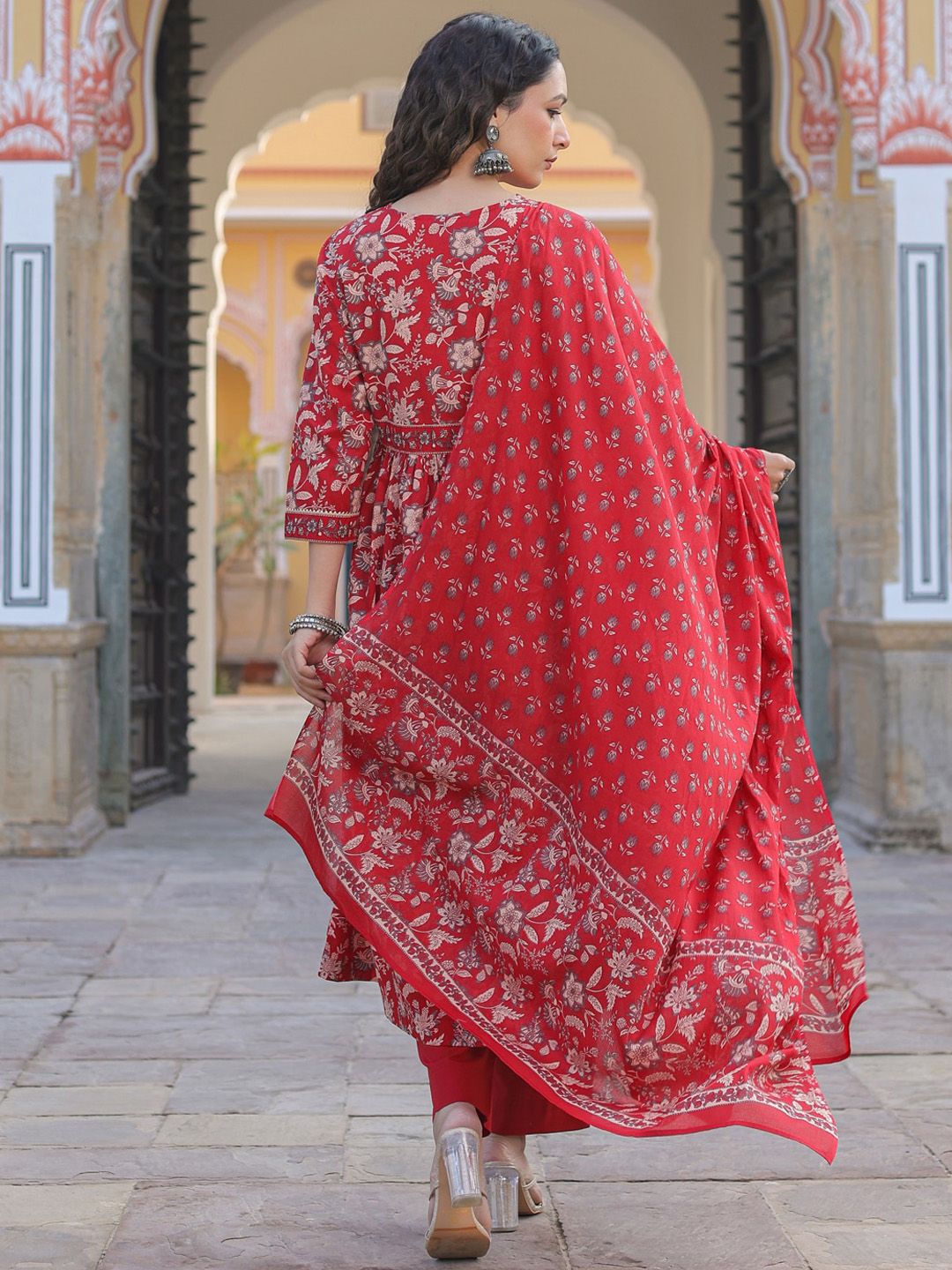 Dhiyona RR Women's Floral Printed Empire Sequinned Pure Cotton Kurta With Trousers & Dupatta