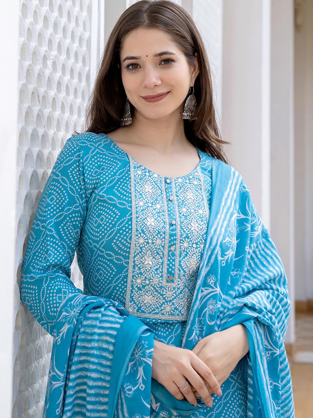 Dhiyona KL Bandhani Printed Regular Mirror Work Kurta With Trousers & Dupatta