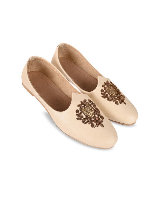 Dhiyona Men Woven Design Embellished Basics Mojaris