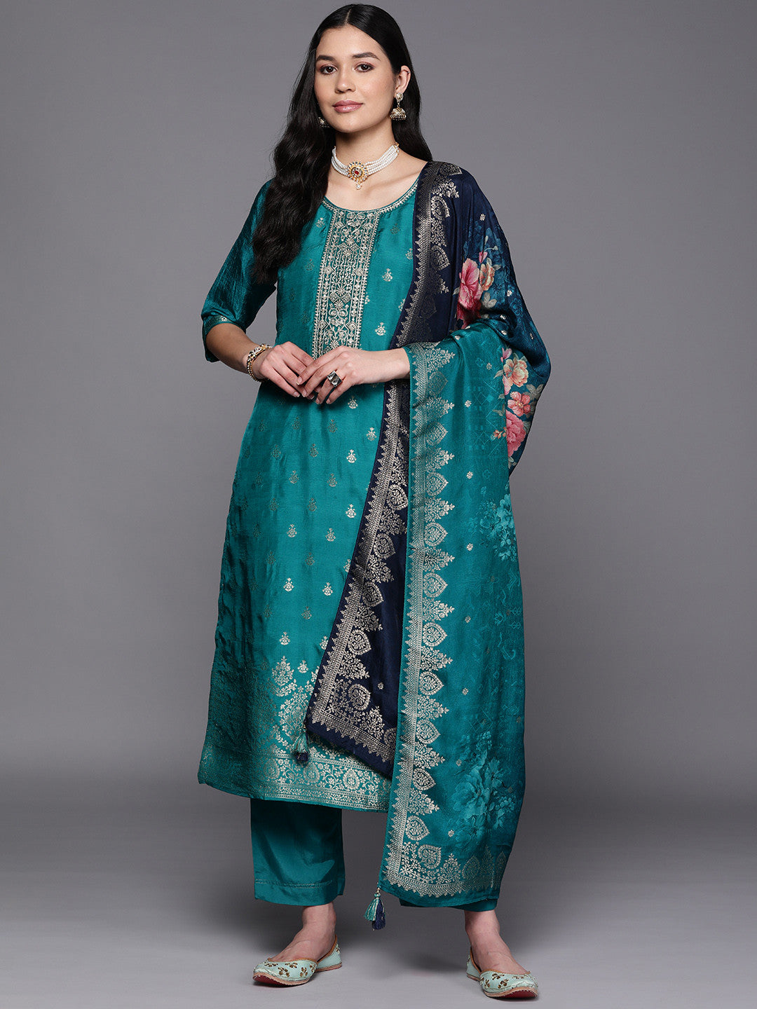 Women Green Floral Pure Silk Kurta with Trousers & With Dupatta