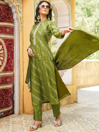 Dhiyona KL Women Floral Printed Regular Kurta with Trousers & Dupatta