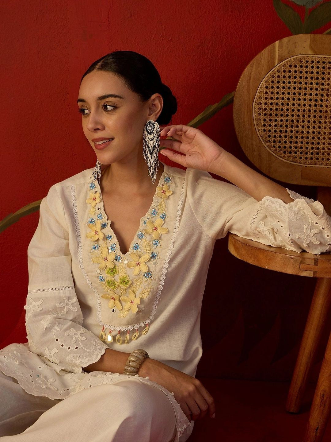 Dhiyona SN Women Floral Embroidered Regular Thread Work Pure Cotton Kurta with Palazzos