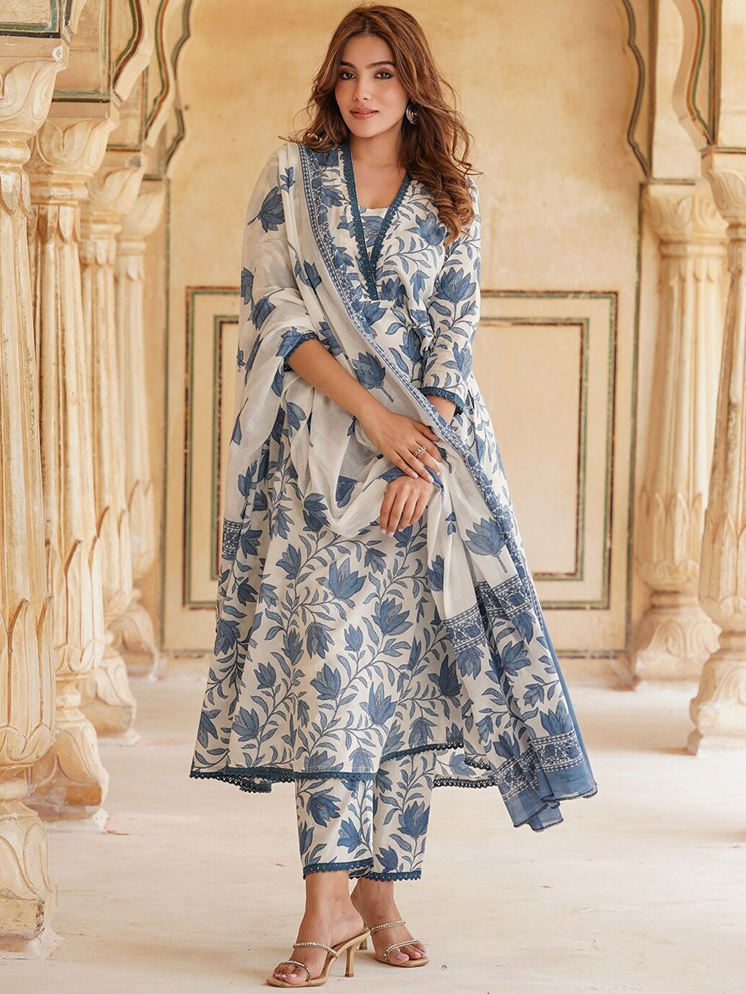 Dhiyona KL Floral Printed Pure Cotton Anarkali Kurta With Trousers & Dupatta