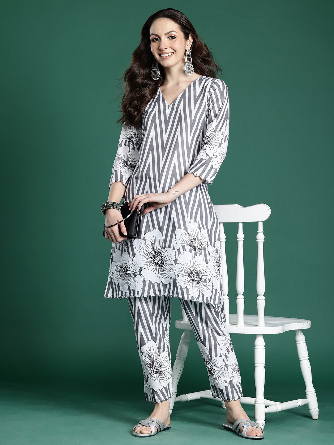 Floral Printed Regular Pure Cotton Kurta with Trousers