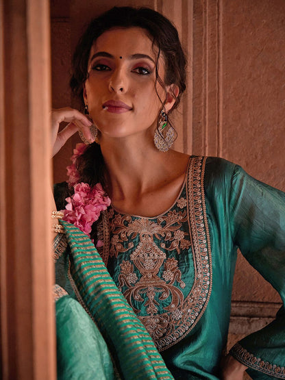 Dhiyona CH Women Embroidered Sequinned Kurta with Trousers & Dupatta