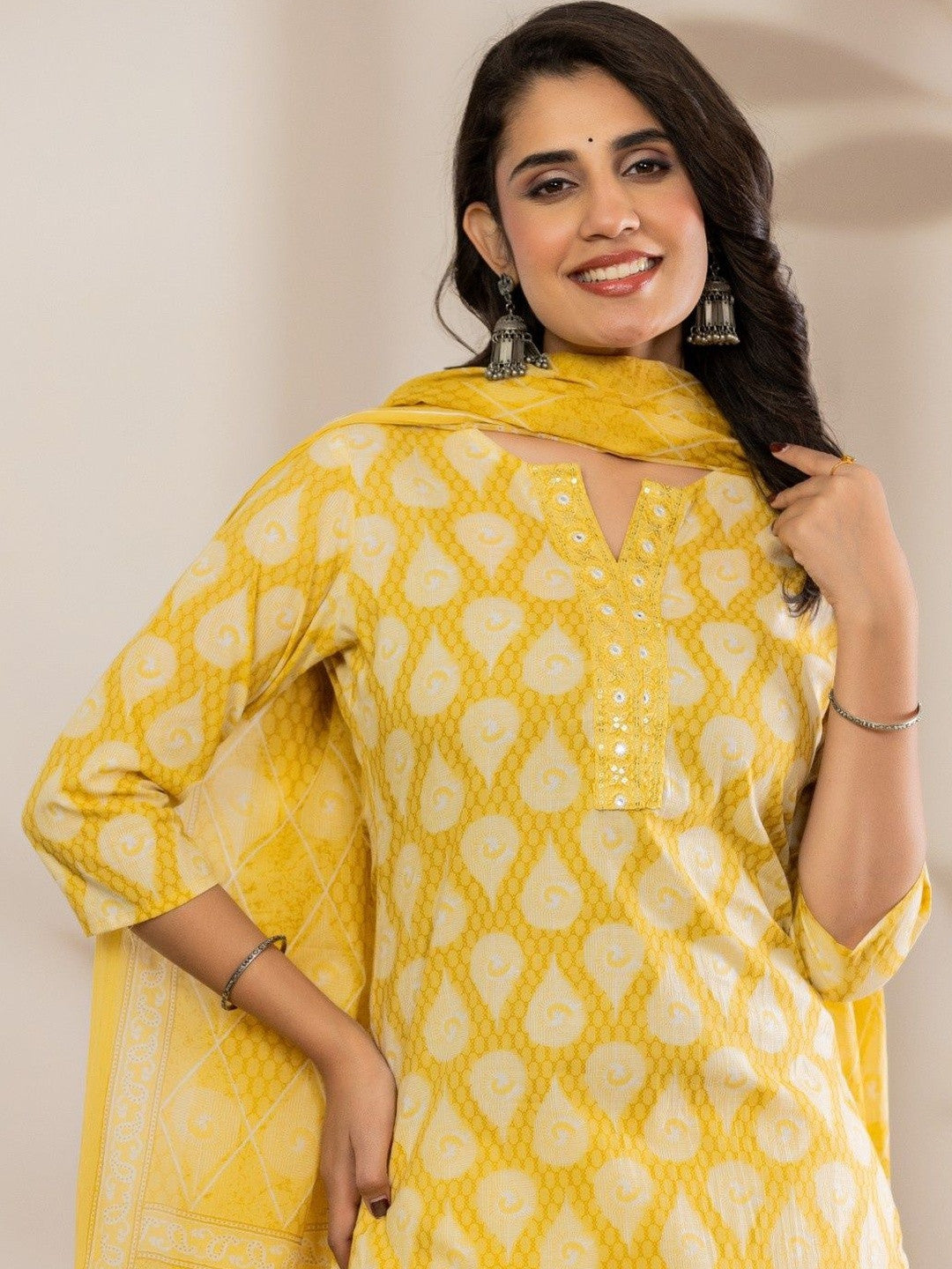 Women Ethnic Motifs Printed Regular Sequinned Pure Cotton Kurta with Trousers & With Dupatta