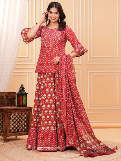 Dhiyona KL Women Floral Printed Regular Pure Cotton Kurti with Skirt & Dupatta
