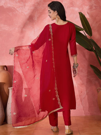 Women Floral Embroidered Kurta with Trousers & Dupatta
