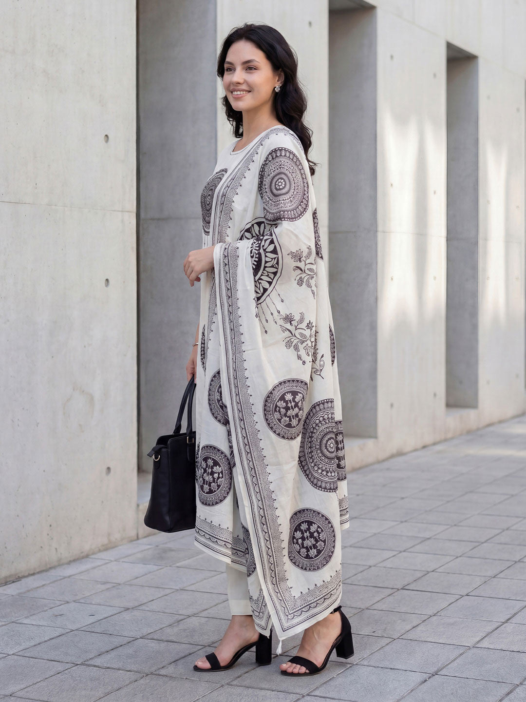 Women Ethnic Motifs Printed Regular Pure Cotton Kurta with Trousers & With Dupatta