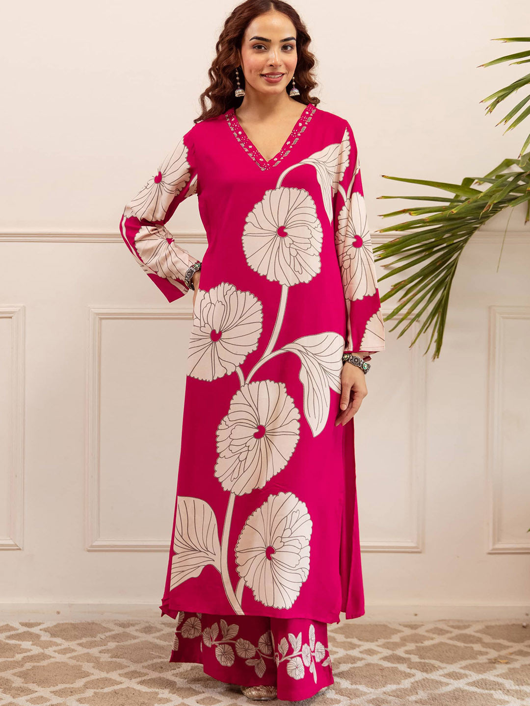 Women Floral Printed V-Neck Straight Kurta With Palazzo