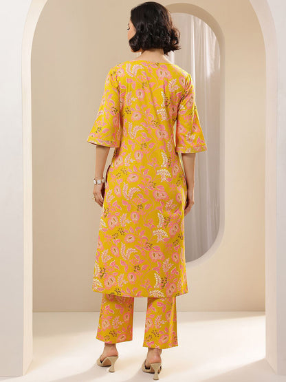 Women Floral Printed Regular Kurta with Trousers